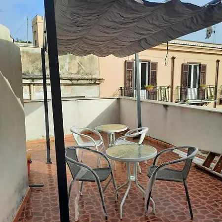 La Terrazza Sul Vicolo 3* Palermo